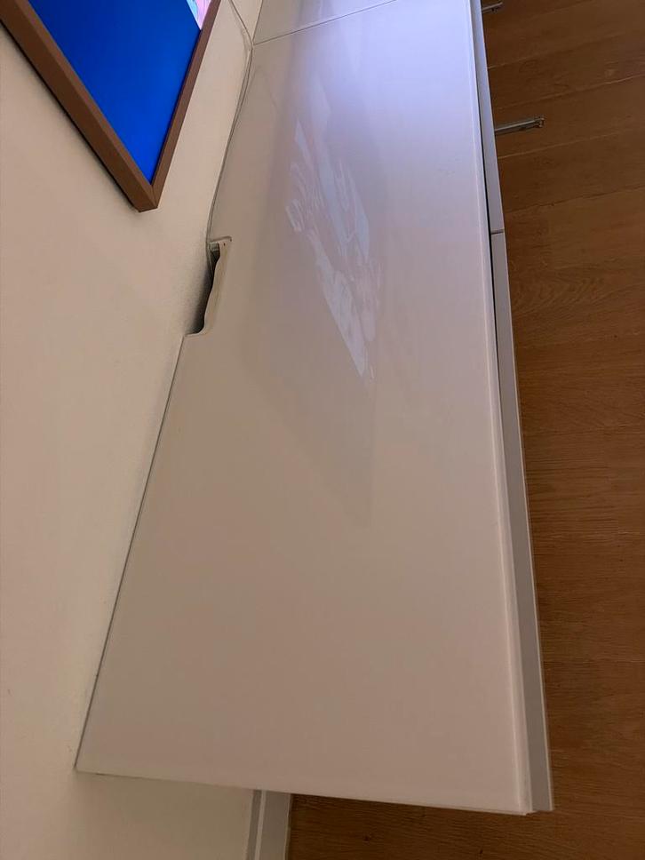 Gratis IKEA Besta Glasplaat - Af te halen, Huis en Inrichting, Kasten | Televisiemeubels, Gebruikt, Minder dan 100 cm, Minder dan 50 cm