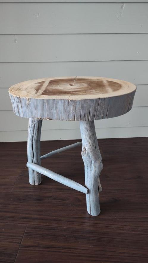 Kruk,krukje,houten kruk,landelijk,robuust, bijzettafel, Huis en Inrichting, Krukjes, Zo goed als nieuw, Hout, Ophalen