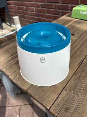 Catit drink fontein beschikbaar voor biedingen
