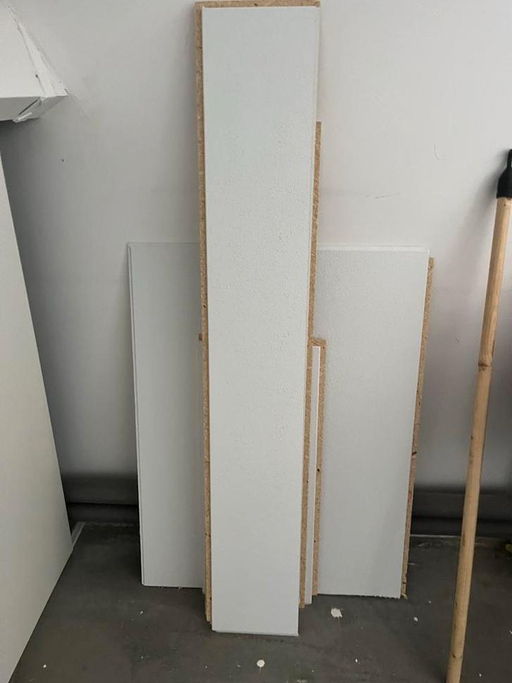 Agnes Plafondplaten - 2 hele + zaagstukken, Doe-het-zelf en Verbouw, Platen en Panelen, Gebruikt, Hout, Minder dan 20 mm, Ophalen of Verzenden