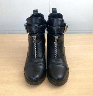 Lucky Shoes zwarte enkellaarsjes met gesp mt 38 ZGAN beschikbaar voor biedingen