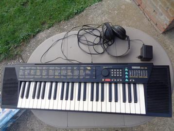 electronic keybord  YAMAHA PSR-10 beschikbaar voor biedingen