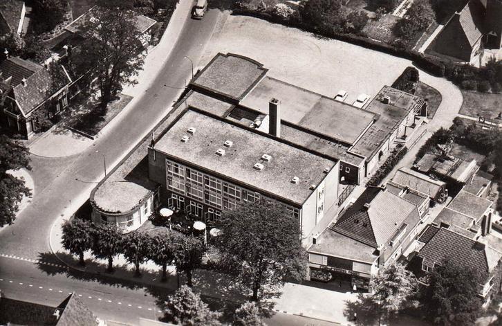 Emmen   -   Hotel 't Heerenhof                    =0025=, Verzamelen, Ansichtkaarten | Nederland, Ongelopen, Drenthe, 1940 tot 1960