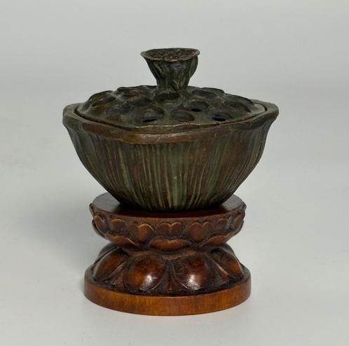 Bronzen wierookbrander inclusief sokkel., Antiek en Kunst, Kunst | Niet-Westerse kunst, Ophalen of Verzenden