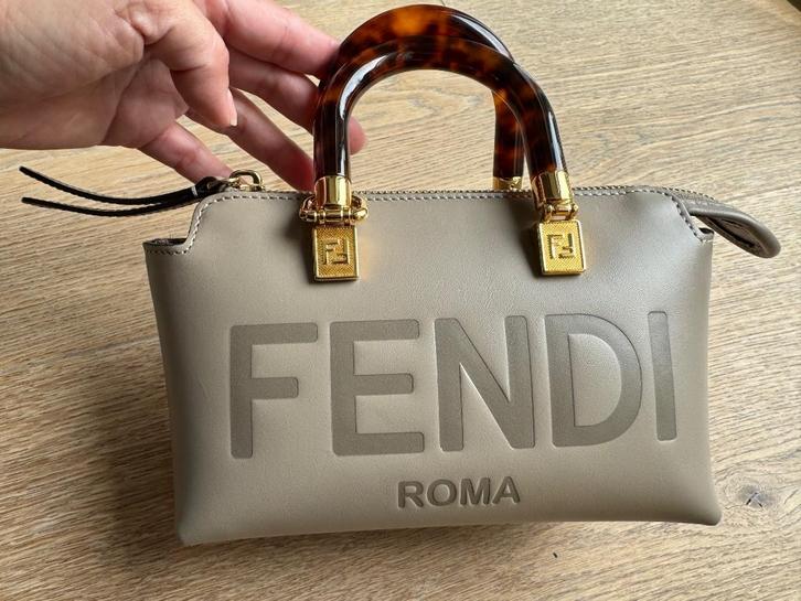 Fendi mini By the way, Sieraden, Tassen en Uiterlijk, Tassen | Damestassen, Nieuw, Overige typen, Bruin, Ophalen