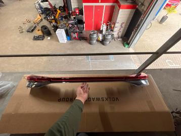 Achterlicht Audi Q4 beschikbaar voor biedingen