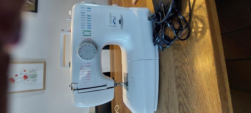 Victorie naaimachine, Hobby en Vrije tijd, Naaimachines en Toebehoren, Ophalen of Verzenden, Gebruikt, Naaimachine, Overige merken