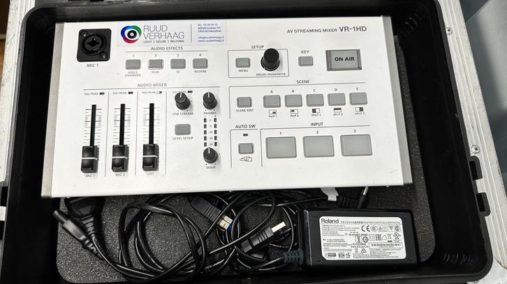 Roland VR-1HD Streaming Mixer - Zo Goed Als Nieuw!, Audio, Tv en Foto, Professionele Audio-, Tv- en Video-apparatuur, Zo goed als nieuw