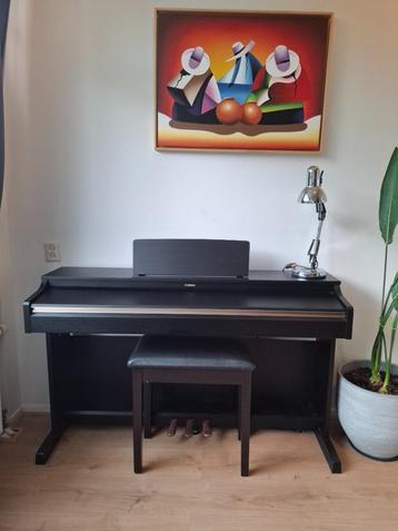 Yamaha Arius YDP-162 B digitale piano beschikbaar voor biedingen