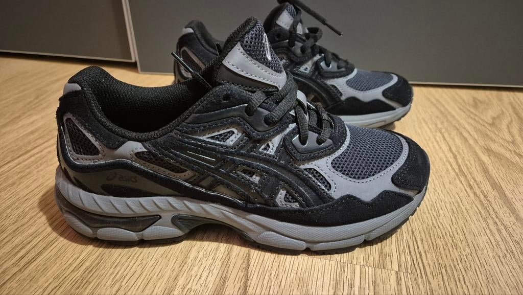 ASICS SportStyle GEL-NYC PS, Sport en Fitness, Loopsport en Atletiek, Ophalen of Verzenden, Nieuw, Hardloopschoenen, Asics