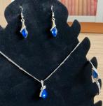 Sieradensetje, zilverkleur, strass en blauwe steen. Nieuw!!, Nieuw, Ophalen of Verzenden, Zilver, Overige materialen