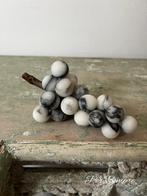 Per Sempre ,Zeldzame Kleine Albast Druiventros, Antiek en Kunst, Antiek | Woonaccessoires, Ophalen of Verzenden