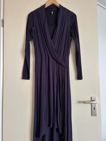 jurk met ongelijke lengte beschikbaar voor biedingen