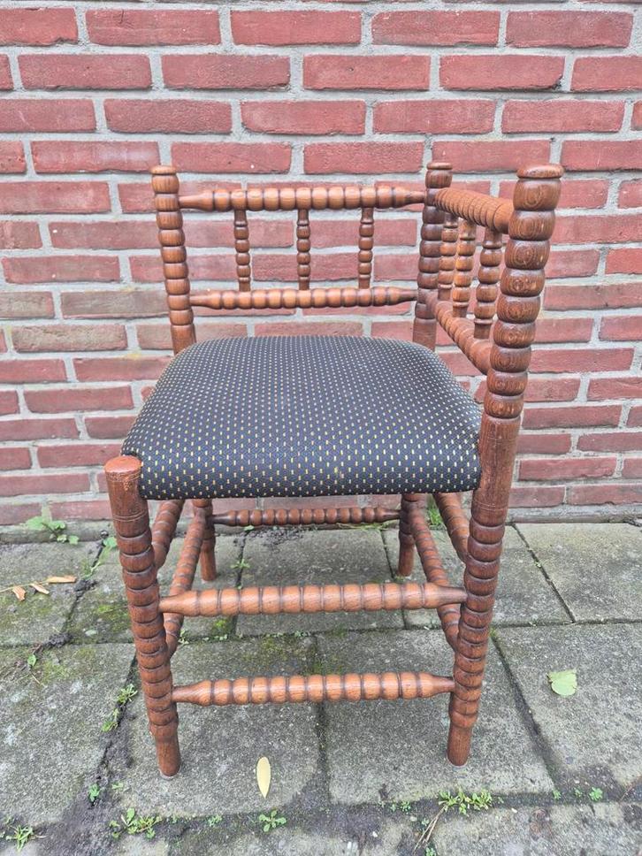 Antieke Hoekstoel - Charmant en Uniek!, Huis en Inrichting, Stoelen, Ophalen of Verzenden