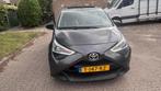 Toyota Aygo 1.0 Vvt-i 72pk 5D 2021 Grijs, Auto's, Toyota, Voorwielaandrijving, Stof, Zwart, Cabriolet