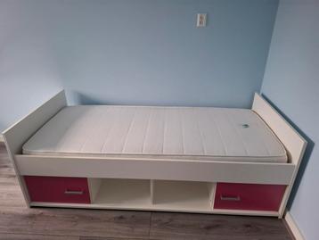 Kajuitbed Jesse 200 x 90, roze deurtjes, inclusief matras