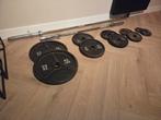 Olympische halterstang 220cm met gewichten 125kg, Ophalen, Zo goed als nieuw, Halterstangen
