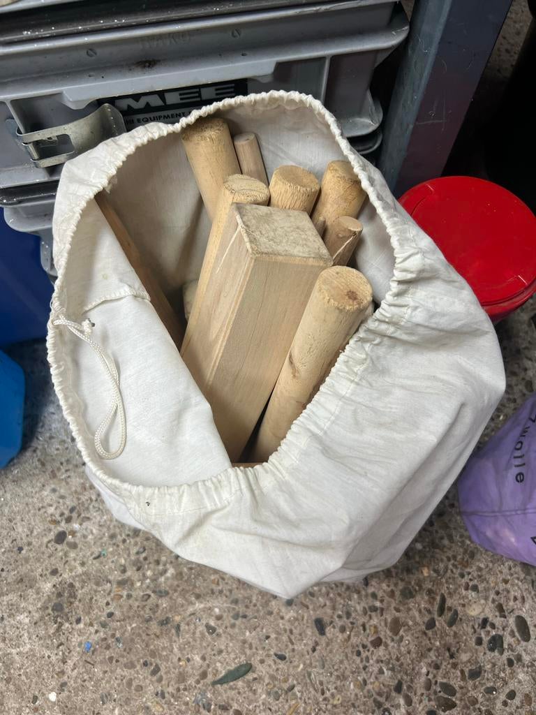 Kubb spel - Zweeds werpspel, Doe-het-zelf en Verbouw, Hout en Planken, Ophalen, Gebruikt, 25 tot 50 mm, Overige typen