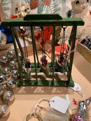 Oude Erzgebirge Schommel - luchtschommel kermis beschikbaar voor biedingen