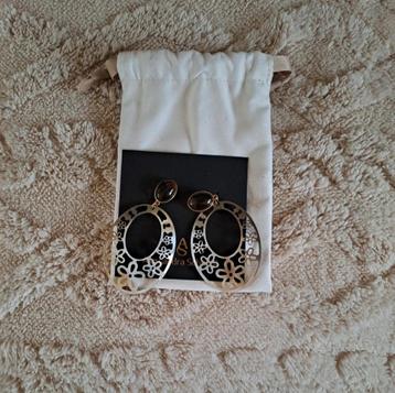 NIEUW  Clipoorbellen Alessandra Schmidt  beschikbaar voor biedingen