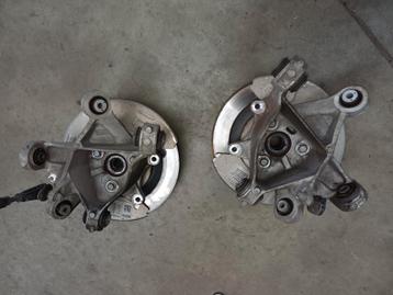 Fusee links en rechts achter Tesla Model Y beschikbaar voor biedingen