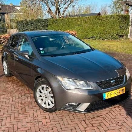 Seat Leon 1.4 TSI 92KW 2014 Grijs, Auto's, Seat, Particulier, Leon, Benzine, B, Hatchback, Handgeschakeld, Geïmporteerd, Zilver of Grijs