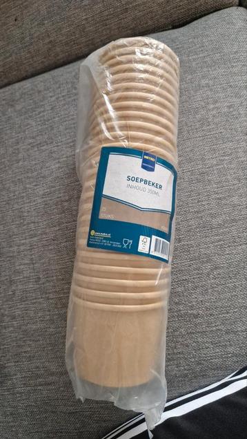 25x Kartonnen Bekers met Deksel - 350ml - Nieuw beschikbaar voor biedingen