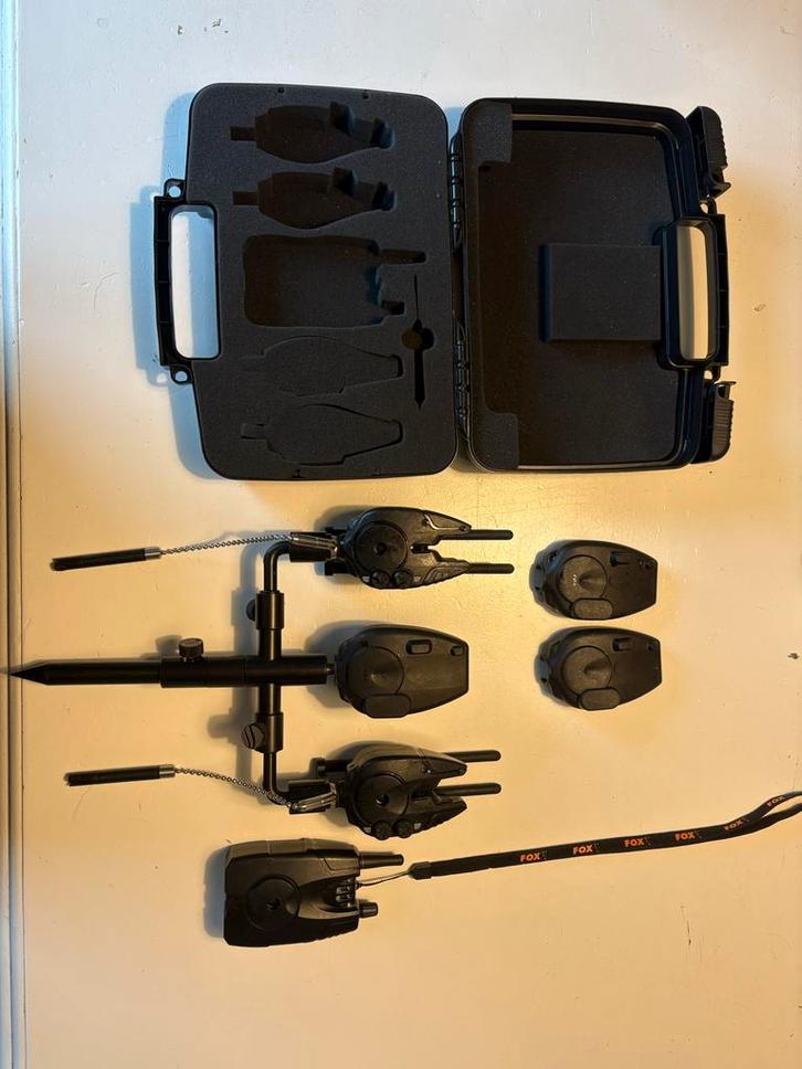 Fox MX 2+1 beetmelderset met Snagears, en evt hangers, Watersport en Boten, Hengelsport | Karpervissen, Gebruikt, Complete set