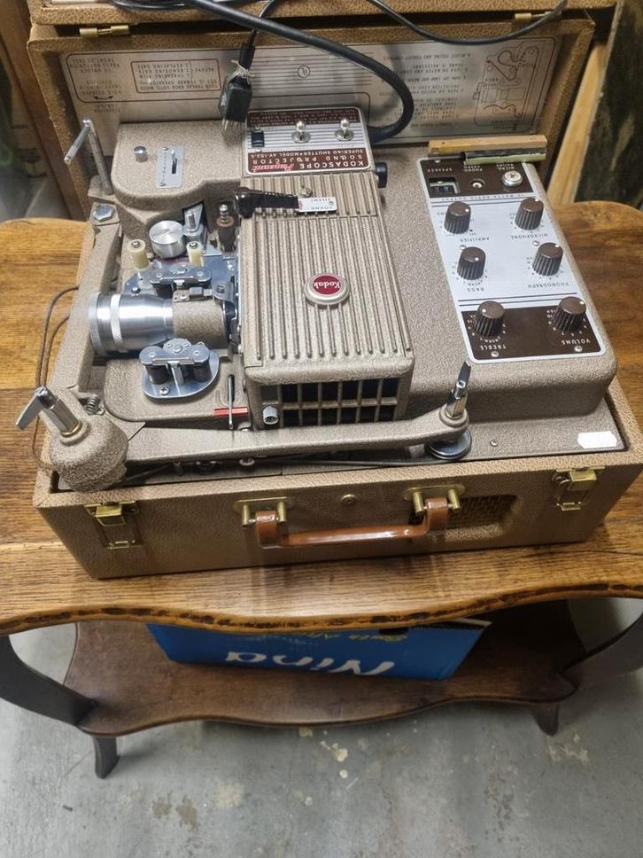 Vintage Kodascope Projector, Verzamelen, Fotografica en Filmapparatuur, Ophalen of Verzenden