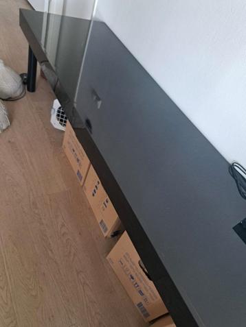 Sallontafel/tv tafel beschikbaar voor biedingen