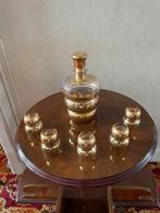 Vintage Karaf met 5 glaasjes met goudkleurige strepen, Antiek en Kunst, Ophalen