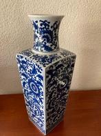 Prachtige gave Chinese blauw-witte vaas. 25 euro, Antiek en Kunst, Ophalen of Verzenden
