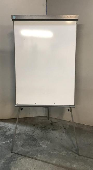 Flipover, div merken, afm bord 70/75 x 100 cm, magnetisch beschikbaar voor biedingen