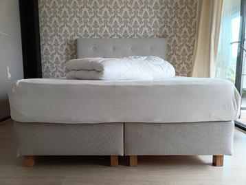 Boxspring 160x200 Ikea - Zo goed als nieuw! beschikbaar voor biedingen