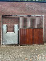 Voor fronten stal, paal voor (weide)poort, QMAC bodemvlakker, Meerdere dieren, Minder dan 160 cm, 0 tot 2 jaar