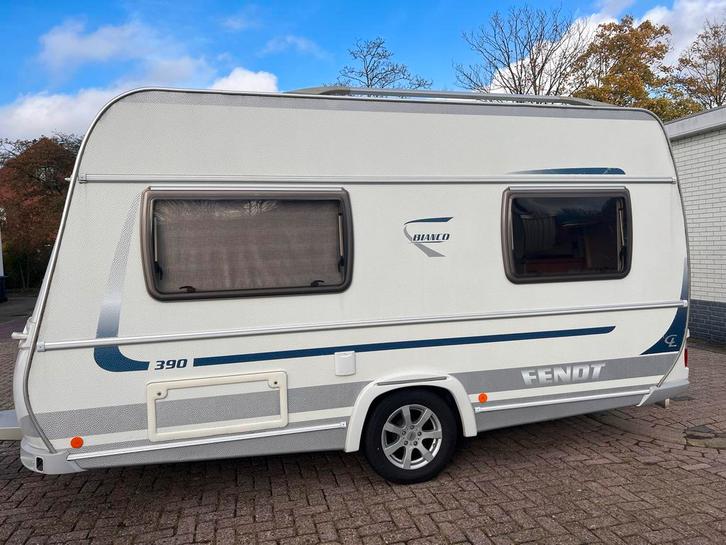 Fendt Bianco FH 390 - 2011 met wat werk, Caravans en Kamperen, Caravans, Particulier, tot en met 3, 1000 - 1250 kg, Rondzit, Fendt