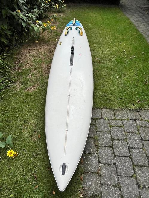 GRATIS - surfplank, Watersport en Boten, Windsurfen, Gebruikt, Plank, 300 cm of meer, Met vin(nen), 5 tot 7 m², Ophalen