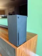 XBOX Series X 1TB with 3 Controllers and 2 games, Spelcomputers en Games, Ophalen of Verzenden, Zo goed als nieuw, Xbox Series X