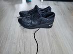 Leuke schoenen sleehak, Kleding | Dames, Schoenen, Ophalen of Verzenden, Zo goed als nieuw, Sneakers of Gympen