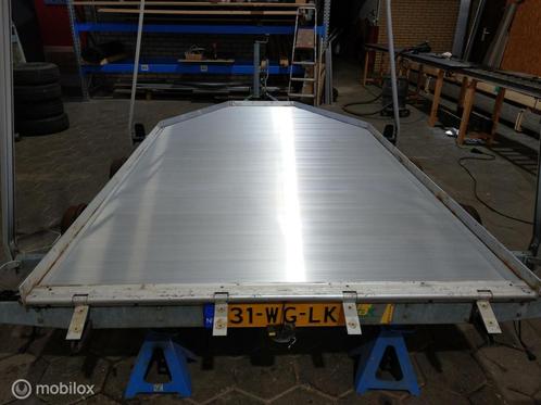 Aluminium of houten vloeren plaatsen in uw paardentrailer., Dieren en Toebehoren, Paarden en Pony's | Trailers en Aanhangwagens