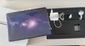 Macbook air 2013 incl oplader, hoes & doos beschikbaar voor biedingen