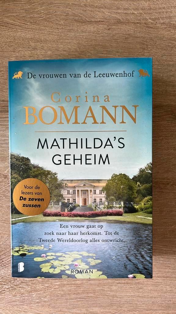 Corina Bomann - Mathilda's geheim, Boeken, Literatuur, Zo goed als nieuw, Europa overig, Ophalen of Verzenden