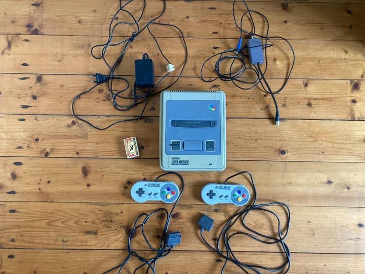 Nintendo super nes pal SNSP-001A FRG control deck 2 consoles, Spelcomputers en Games, Spelcomputers | Nintendo Super NES, Gebruikt