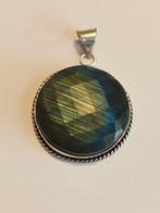 Geslepen ronde labradoriet hanger, Sieraden, Tassen en Uiterlijk, Kettinghangers, Zwanensingel 239, Nieuw, Ophalen of Verzenden