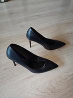 Zwarte stiletto pumps maat 41, Kleding | Dames, Ophalen of Verzenden, Zo goed als nieuw, Zwart
