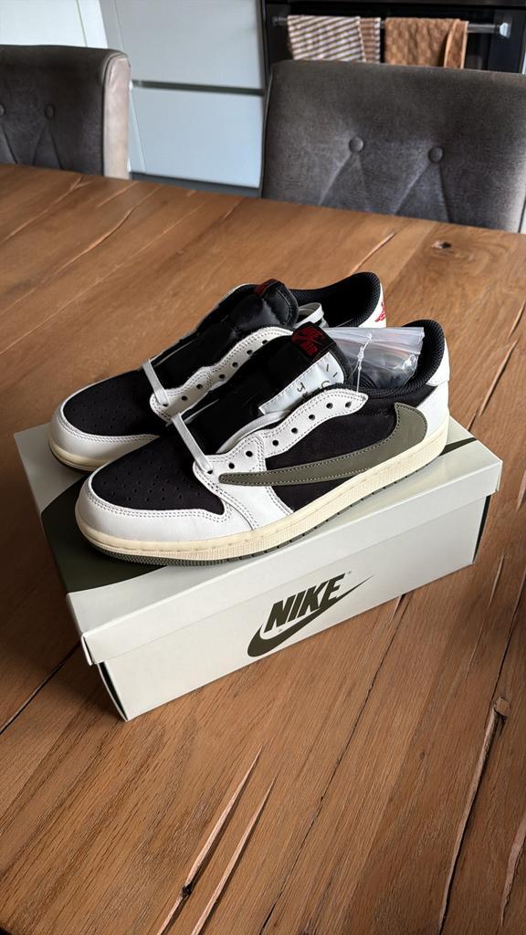 Jordan 1 Low Travis Scott Olive - Maat 40 - DS, Kleding | Dames, Schoenen, Nieuw, Sneakers of Gympen, Groen, Ophalen of Verzenden