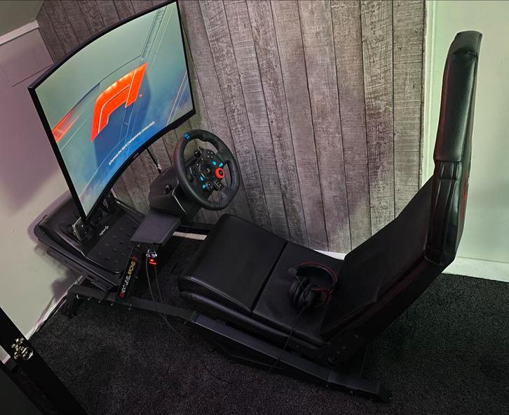 Next level racing F-GT playseat, Spelcomputers en Games, Spelcomputers | Overige, Zo goed als nieuw, Ophalen of Verzenden