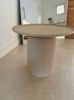 Grote beige bijzettafel 50x42 | betonlook modern, Japandi, Huis en Inrichting, Tafels | Bijzettafels, Ophalen, Minder dan 55 cm