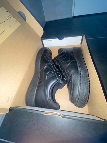 Zwarte Nike Air Force 1 - Maat 42.5 (valt kleiner) beschikbaar voor biedingen