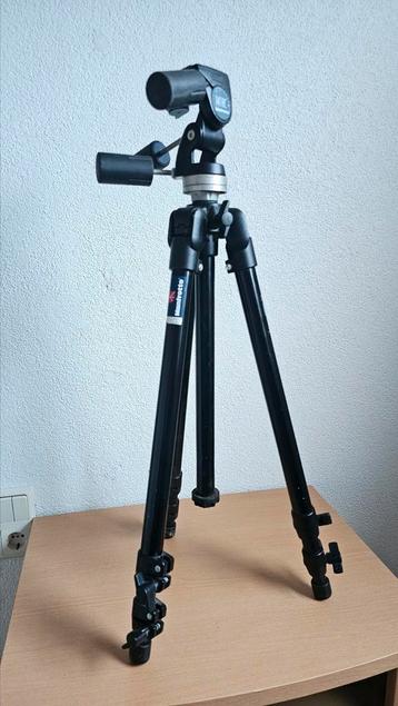 Manfrotto 144B Professioneel Statief – Made in Italy beschikbaar voor biedingen